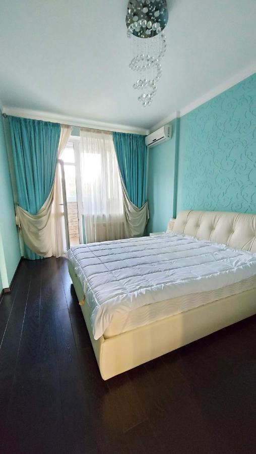 Просторі Апартаменти Kiev Exterior foto